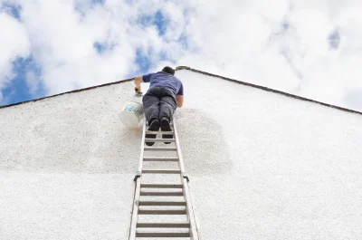 Peinture extérieure à Clémensat — façades et ravalement